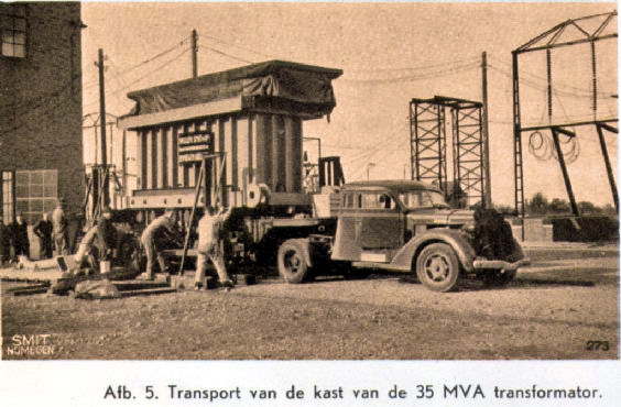 Transport van de kast van een 35 MVA trafo (1940)