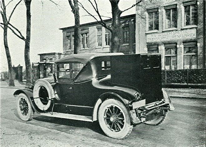 Auto met demonstratiemodel lasapparaat 1932
