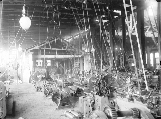 1880-1885 - Machinefabriek van Diepeveen Lels en Smit eerste booglamp Willem Smit