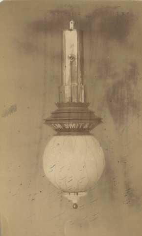 Hanglamp t.b.v. de elektrische verlichting in Nijmegen (1886)